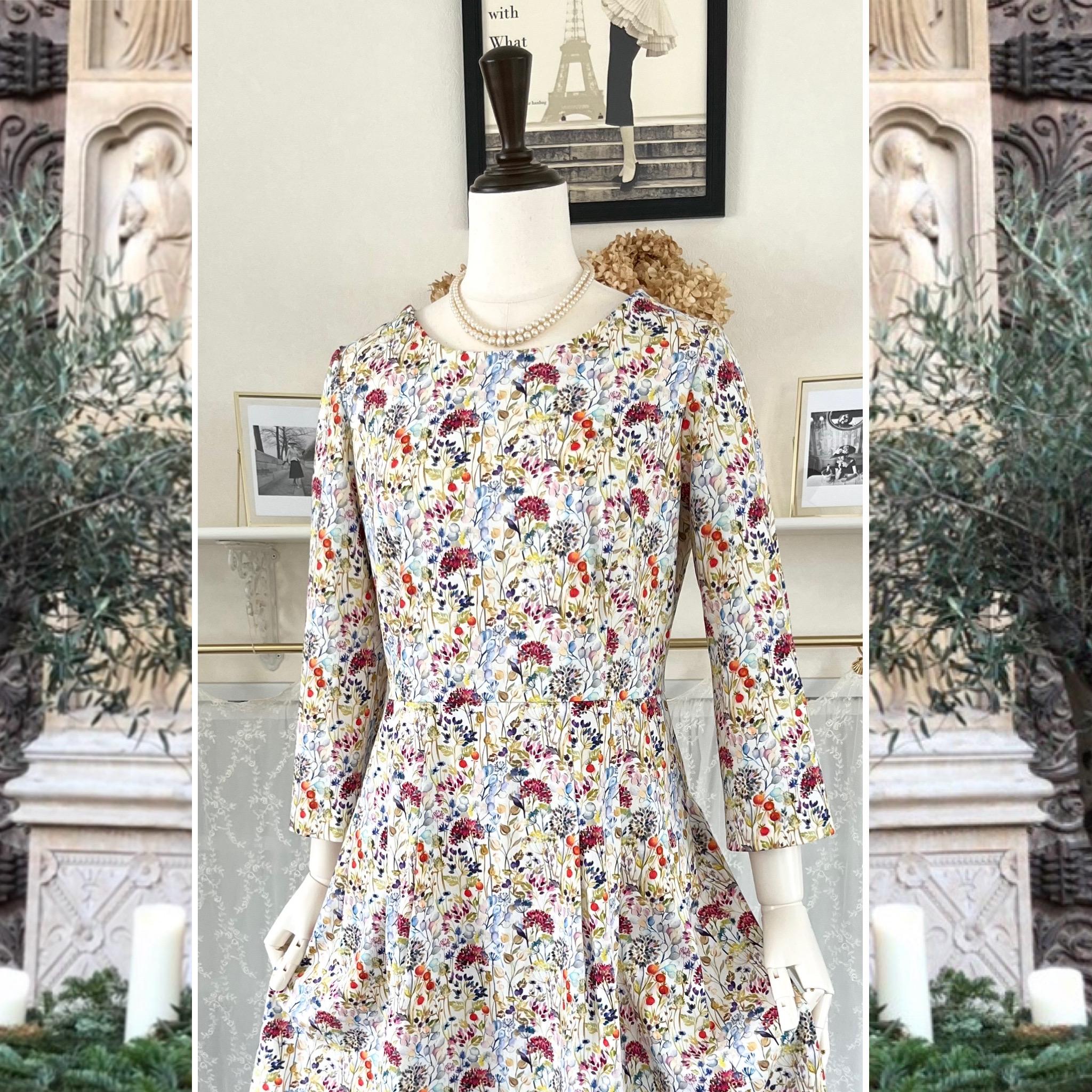 パリの花柄コットンのワンピース『アンリエット ・NR』タックスカート・キレイ目ライン・シンプル・1点のみ | 2枚目