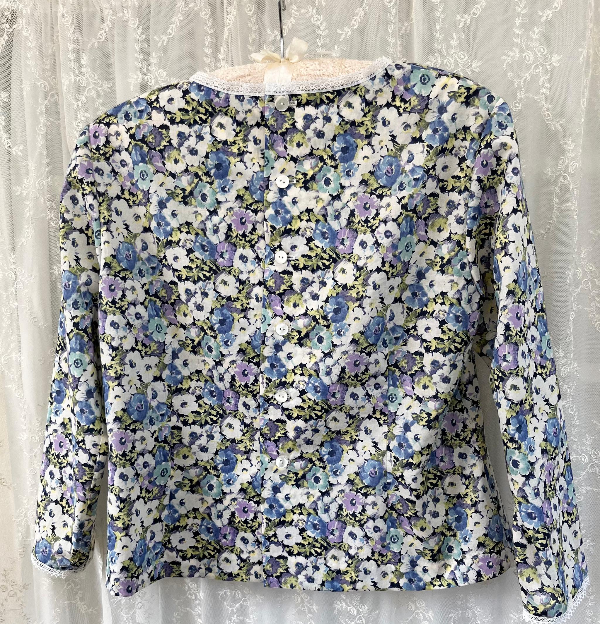 ピンタック&レース+パンジー柄のコットンブラウス『春の花柄ブラウス・クラシカル・ビオラ・スミレ・1点のみ』 | 4枚目