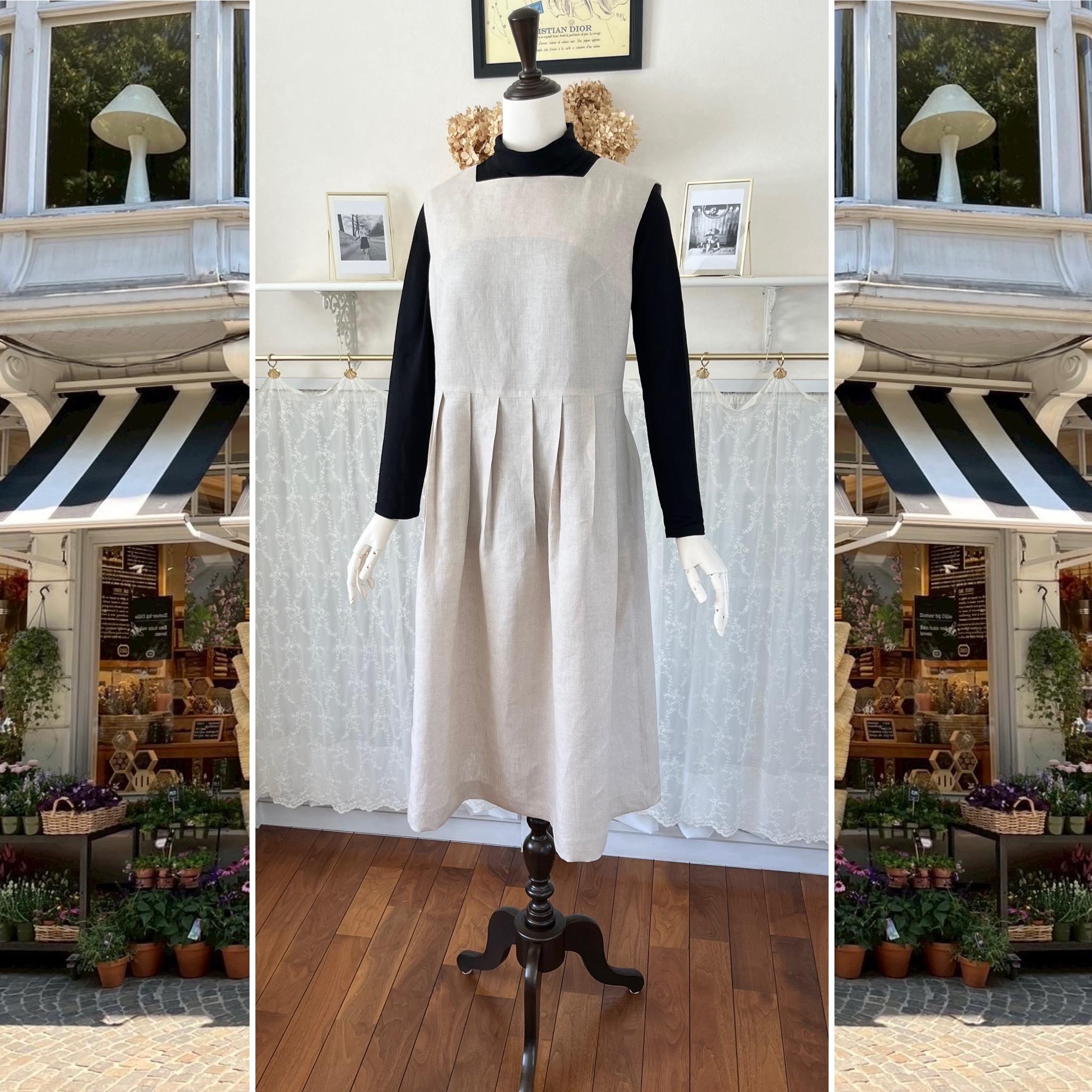 リネン・ノースリーブのタックワンピース『サリー』エクリュ・ナチュラル・スクエアネック・ジャンパースカート・ロング | 2枚目