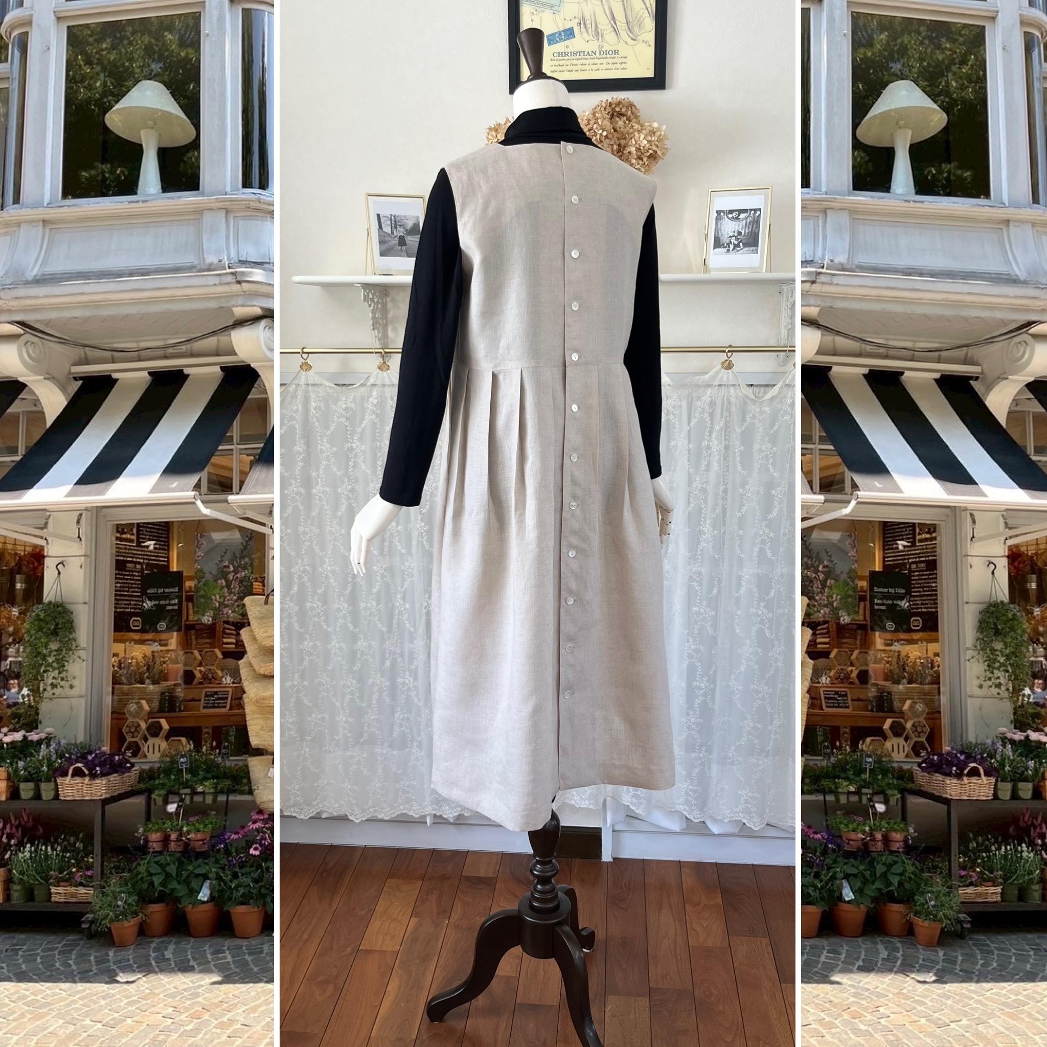 リネン・ノースリーブのタックワンピース『サリー』エクリュ・ナチュラル・スクエアネック・ジャンパースカート・ロング | 4枚目